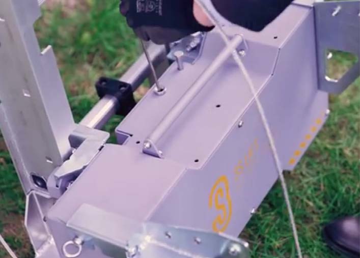 Battery Ladder Hoist 10m with Solar Panel Carrier