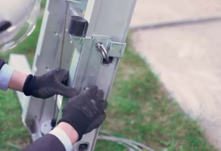 Battery Ladder Hoist 10m with Solar Panel Carrier