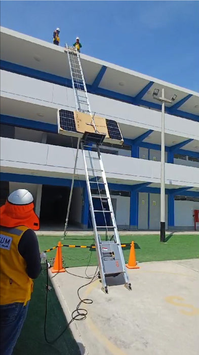 Plug-in Ladder Hoist 14m with Solar Panel Carrier