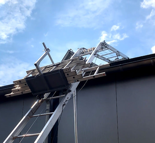 Plug-in Ladder Hoist 14m with Solar Panel Carrier