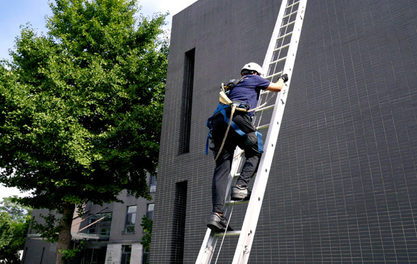 Battery Ladder Hoist 10m with Solar Panel Carrier