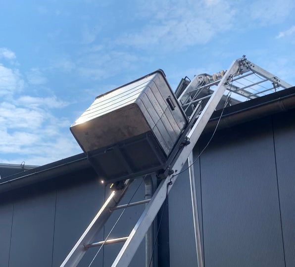 Plug-in Ladder Hoist 14m with Solar Panel Carrier | Conveying ...